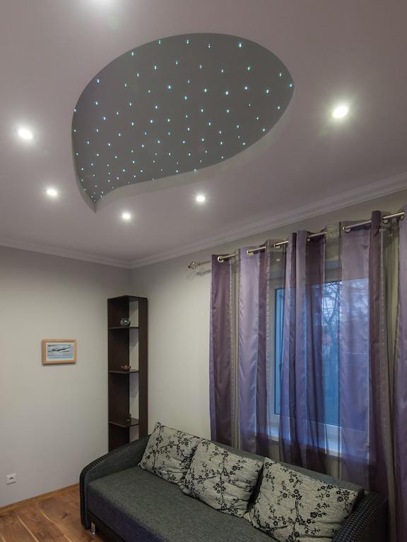 Like Hostel TTchernivtsi Extérieur photo