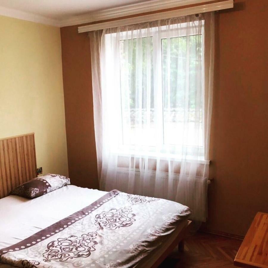 Like Hostel TTchernivtsi Extérieur photo